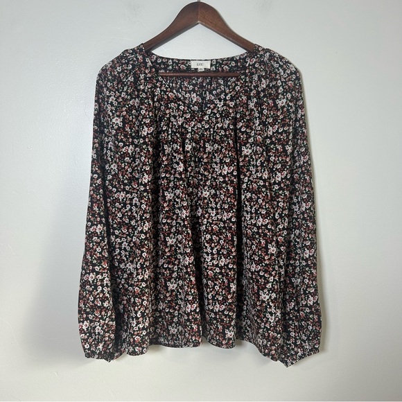 Black and White Pleated Long Sleeve Blouse - Picture 1 of 4